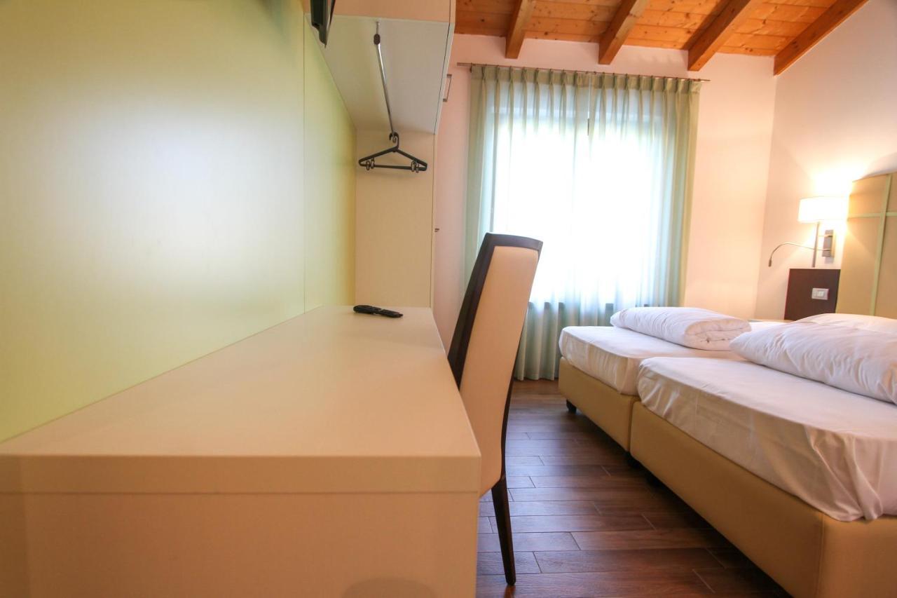 Thai Orchidee Restaurant&Rooms Γκάρντα Εξωτερικό φωτογραφία